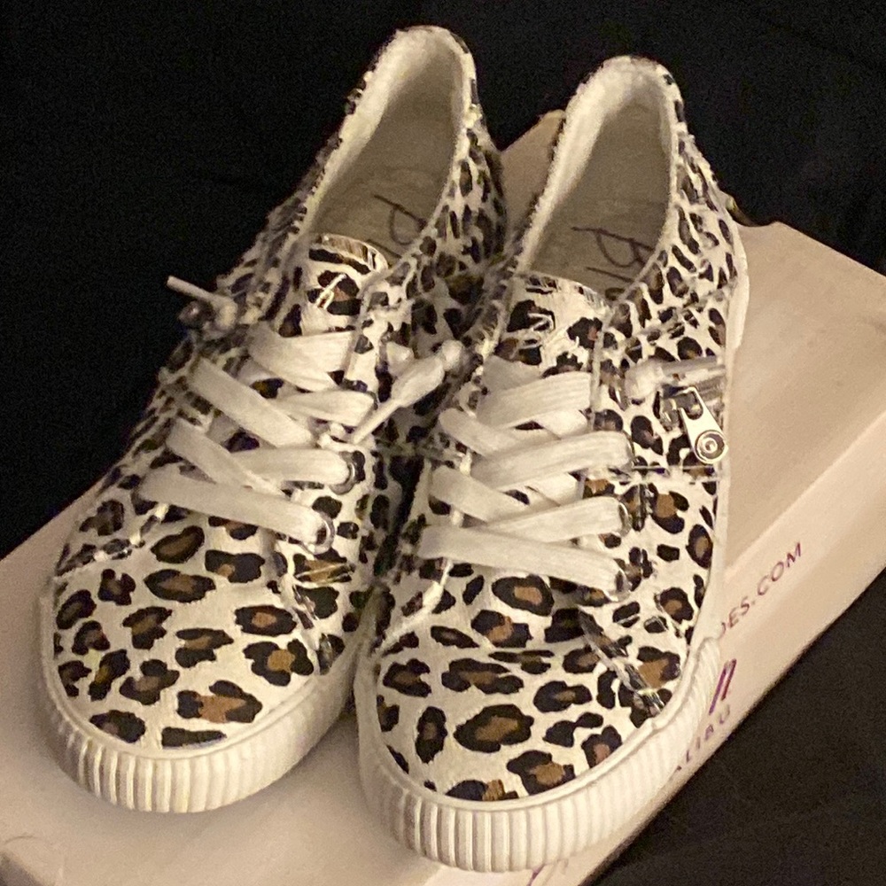 BLOWFISH KIT-CAT CANVAS SNEAKERS SIZE 6.5